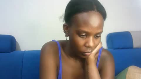 Snapshot of hot_berry2003 chatting on 02/03/25, 03:20 Millie online show from 02/03/25, 03:20