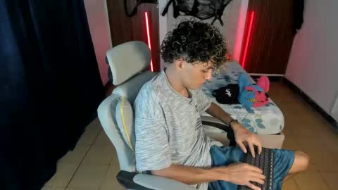 hot bunny online show from 11/04/25, 01:05