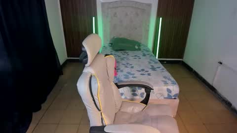 hot bunny online show from 11/14/25, 01:26