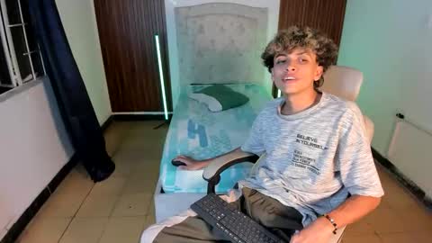 hot bunny online show from 11/21/25, 02:43