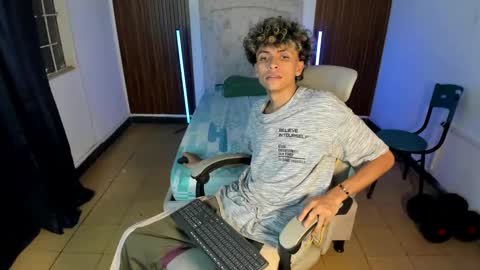 hot bunny online show from 11/23/25, 02:33