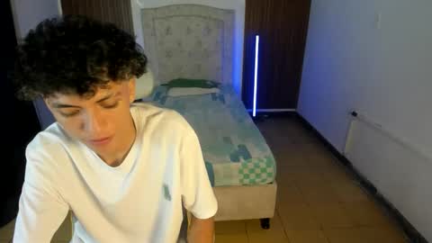 hot bunny online show from 11/30/25, 03:54