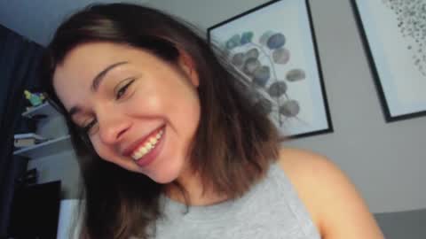 Snapshot of hot_chill__ chatting on 12/28/24, 03:48 LiluCaroline online show from 12/28/24, 03:48