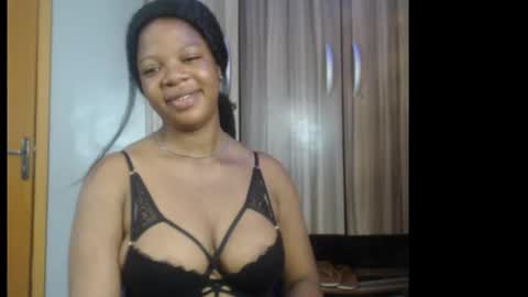 Snapshot of hot_choco_choco chatting on 11/28/25, 07:44 peace online show from 11/28/25, 07:44