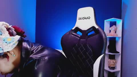 hot chocolate 4u online show from 11/11/25, 12:16