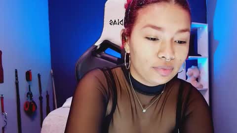 Snapshot of hot_chocolate_4u chatting on 12/20/25, 12:23 hot chocolate 4u online show from 12/20/25, 12:23