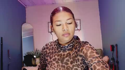 Snapshot of hot_chocolate_4u chatting on 02/02/26, 12:37 hot chocolate 4u online show from 02/02/26, 12:37