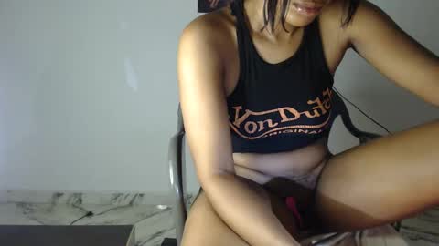 Snapshot of hot_chocoxxxx chatting on 01/25/25, 09:57 sonia  mis choco online show from 01/25/25, 09:57