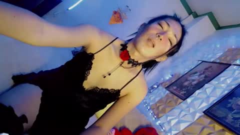 its me CLAUDIA online show from 03/06/25, 08:19