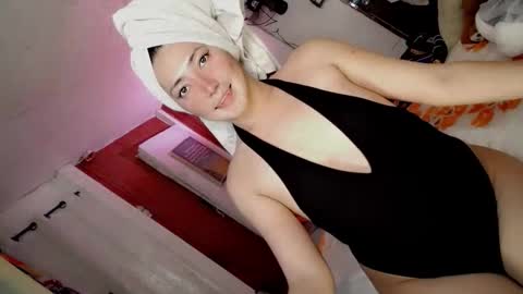 its me CLAUDIA online show from 04/06/26, 11:44