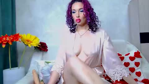 Snapshot of hot_darina chatting on 05/29/26, 04:43 Darina online show from 05/29/26, 04:43