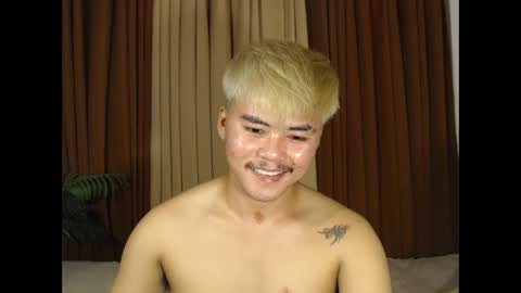 Snapshot of hot_emmanuel chatting on 04/11/26, 08:40 hot_emmanuel online show from 04/11/26, 08:40