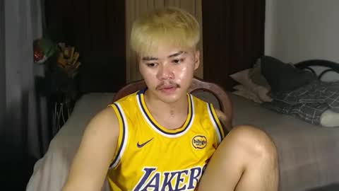 Snapshot of hot_emmanuel chatting on 04/13/26, 12:43 hot_emmanuel online show from 04/13/26, 12:43