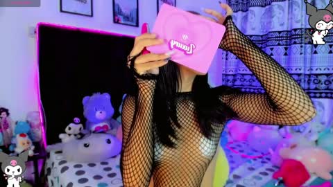 Snapshot of hot_eyes16 chatting on 04/08/26, 07:19 Valens online show from 04/08/26, 07:19