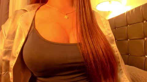 Snapshot of hot_fucking_lee chatting on 03/07/26, 06:32 kelly lee online show from 03/07/26, 06:32