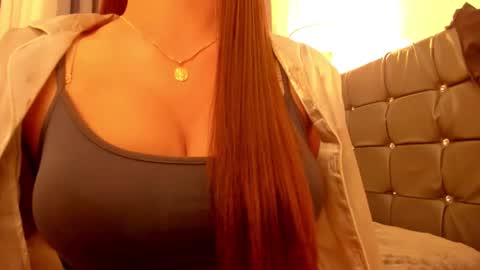 Snapshot of hot_fucking_lee chatting on 03/08/26, 10:08 kelly lee online show from 03/08/26, 10:08