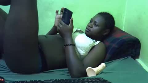 Snapshot of hot_girlly chatting on 09/09/25, 06:07 hot_girlly online show from 09/09/25, 06:07