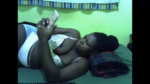 Snapshot of hot_girlly chatting on 03/20/26, 02:27 hot_girlly online show from 03/20/26, 02:27