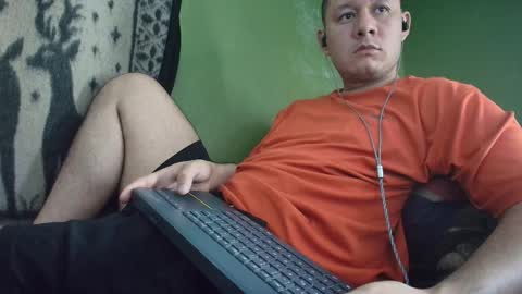 Snapshot of hot_guy36 chatting on 03/16/26, 04:33 hot_guy36 online show from 03/16/26, 04:33