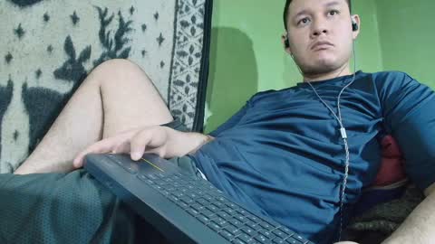 hot_guy36 online show from 05/19/26, 05:30