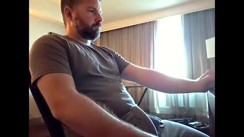 Snapshot of hot_hubby69 chatting on 09/30/25, 09:53 hot_hubby69 online show from 09/30/25, 09:53