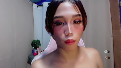 Khianna online show from 05/01/26, 01:59