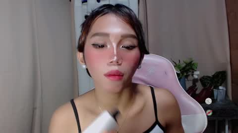 Khianna online show from 05/04/26, 02:24