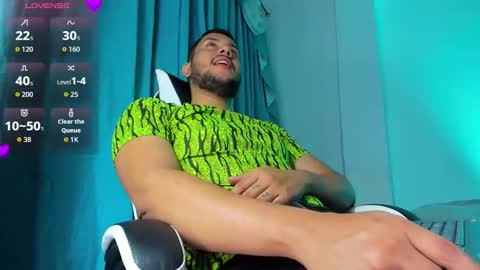 Snapshot of hot_latino_boy_ chatting on 02/20/26, 12:07 Alejandro online show from 02/20/26, 12:07