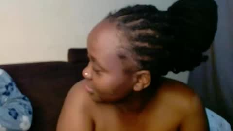 Linah online show from 11/23/25, 03:56