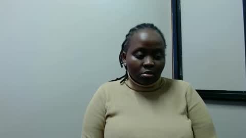 Linah online show from 11/24/25, 04:01