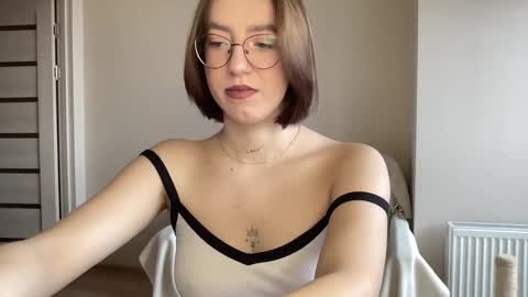 Lina online show from 12/09/24, 08:55