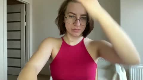 Lina online show from 12/22/24, 09:44