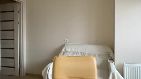 Lina online show from 12/27/24, 12:23