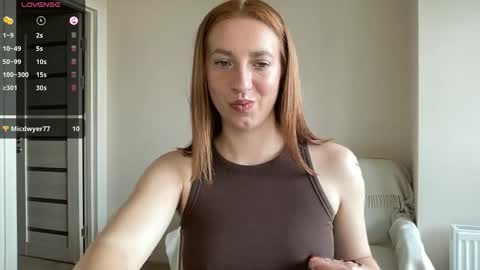 Lina online show from 10/03/25, 01:19