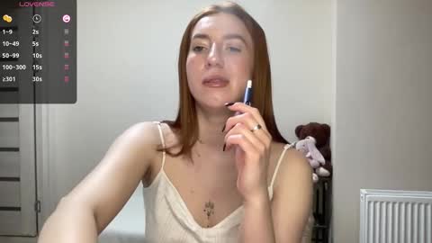 Snapshot of hot_lliinns chatting on 02/17/26, 04:46 Lina online show from 02/17/26, 04:46