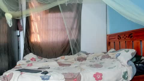 hot_moxie online show from 10/02/25, 04:08