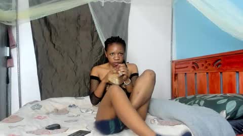 hot_moxie online show from 10/03/25, 10:29