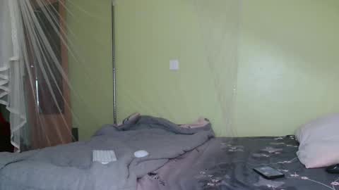 hot_moxie online show from 12/18/25, 09:15