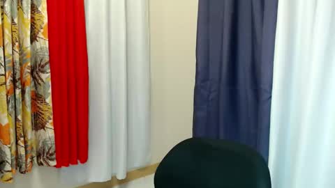 Snapshot of hot_petit69 chatting on 02/01/26, 01:42 hot_petit69 online show from 02/01/26, 01:42