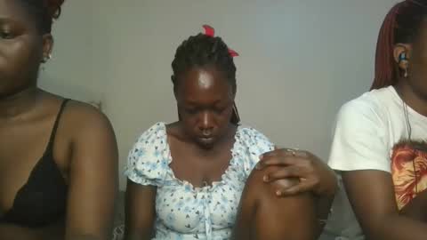 Snapshot of hot_petite1 chatting on 11/04/25, 10:47 Hot petite online show from 11/04/25, 10:47