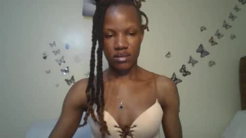 Snapshot of hot_petite100 chatting on 10/16/25, 10:33 hot petite100 online show from 10/16/25, 10:33