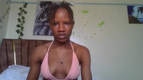 Snapshot of hot_petite100 chatting on 11/04/25, 05:06 hot petite100 online show from 11/04/25, 05:06