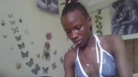 Snapshot of hot_petite100 chatting on 11/25/25, 09:31 hot petite100 online show from 11/25/25, 09:31