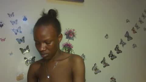 Snapshot of hot_petite100 chatting on 11/29/25, 07:39 hot petite100 online show from 11/29/25, 07:39