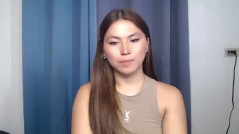 Snapshot of hot_precious_nikki chatting on 01/07/26, 02:58 Nikki online show from 01/07/26, 02:58