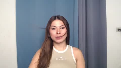 Snapshot of hot_precious_nikki chatting on 02/19/26, 08:05 Nikki online show from 02/19/26, 08:05