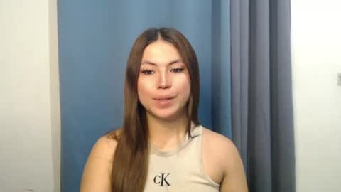 Snapshot of hot_precious_nikki chatting on 02/24/26, 09:24 Nikki online show from 02/24/26, 09:24