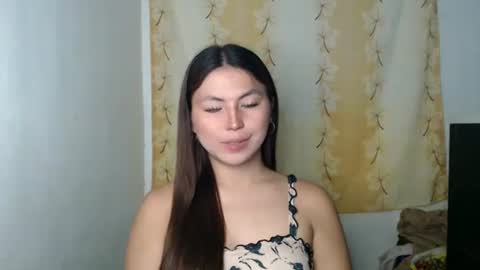 Snapshot of hot_precious_nikki chatting on 04/04/26, 02:36 Nikki online show from 04/04/26, 02:36