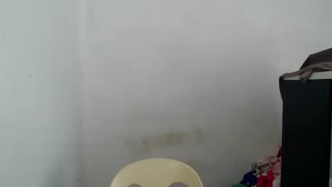 Snapshot of hot_precious_nikki chatting on 04/12/26, 03:00 Nikki online show from 04/12/26, 03:00