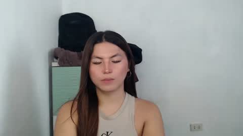 Snapshot of hot_precious_nikki chatting on 04/14/26, 07:03 Nikki online show from 04/14/26, 07:03